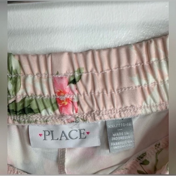 The Children’s Place Floral Pants - Picture 2 of 2